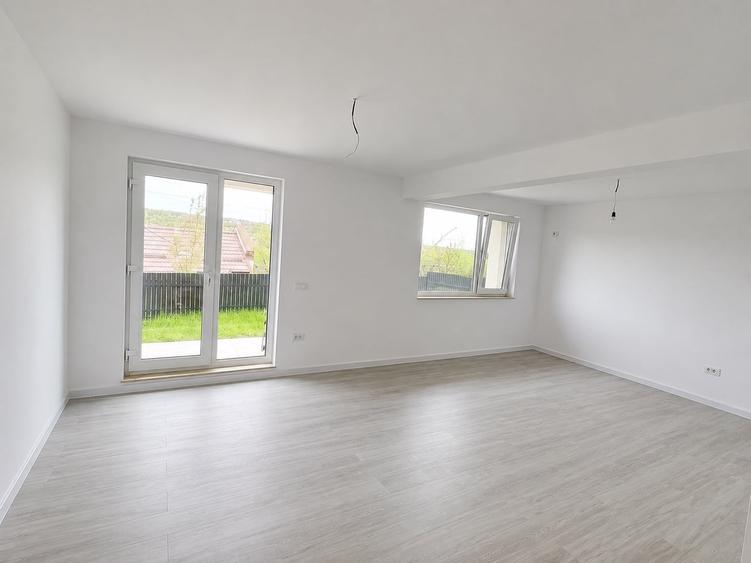 Casă individuală cu 4 camere cu Teren 230 Mp în Valea Lupului