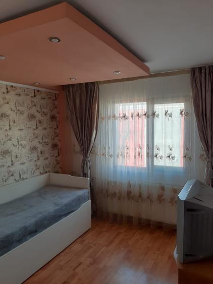 Proprietar inchiriez apartament de doua camere semidecomandat, str Nicolae pascu nr 8 sector 3(PIATA Bobocicq)a - 3