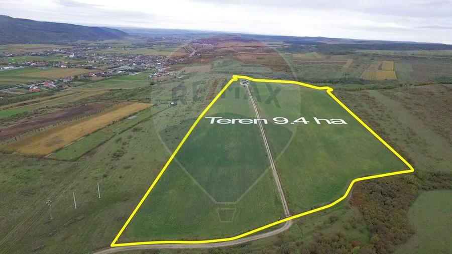 Teren agricol extravilan de 94218 mp, în Livada (Iclod)