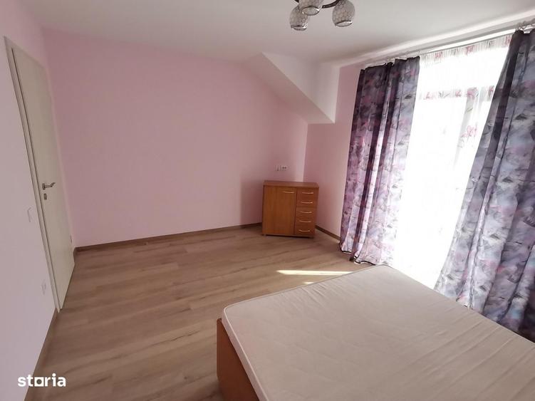 Casă cu 4 camere decomandat în Central