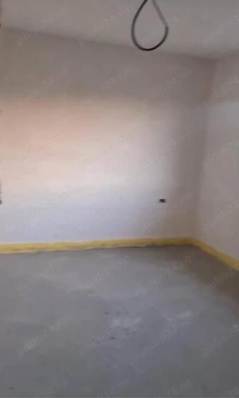 Casă cu Teren 254 Mp în Central