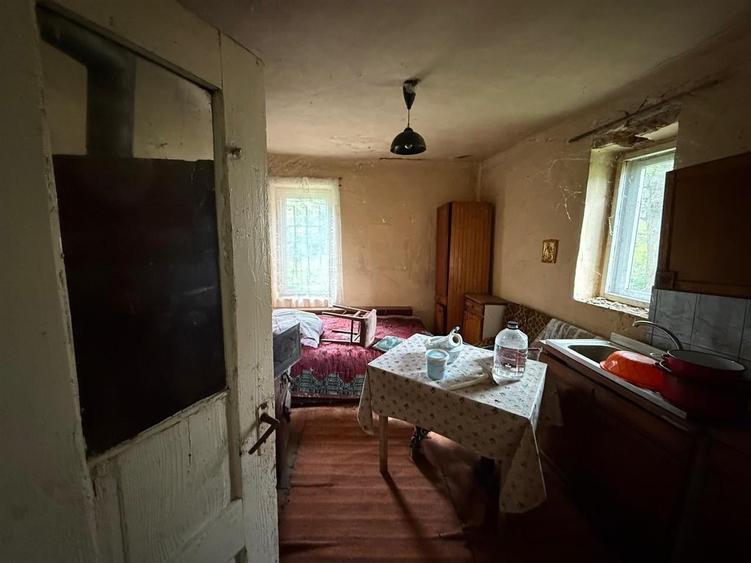 Casă individuală cu 2 camere cu Teren 6600 Mp în Așchileu Mare
