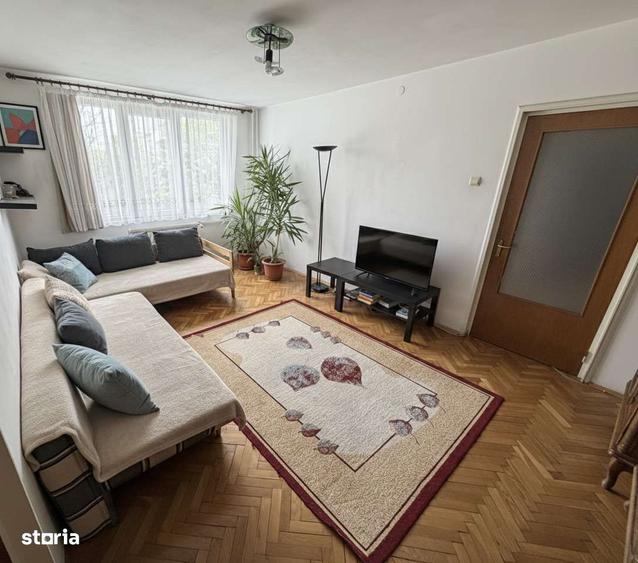 Apartament cu 3 camere, mobilat în Titan