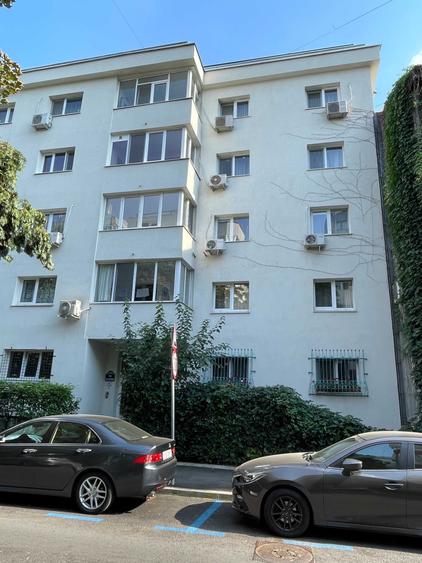 Apartament cu 3 camere decomandat în Beller