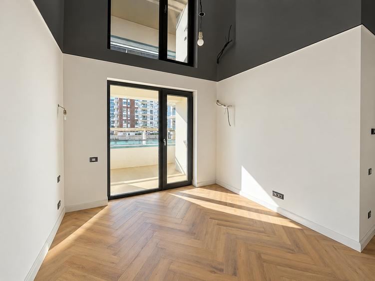 Apartament cu 3 camere semidecomandat în Pipera