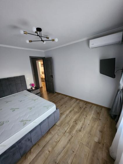 Inchiriez apartament 3 camere Otopeni Centru - 7