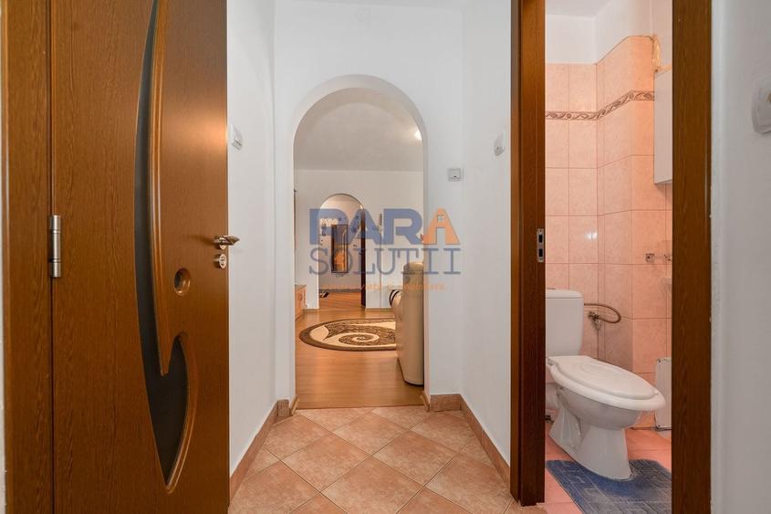 Apartament cu 2 camere semidecomandat, mobilat în Est