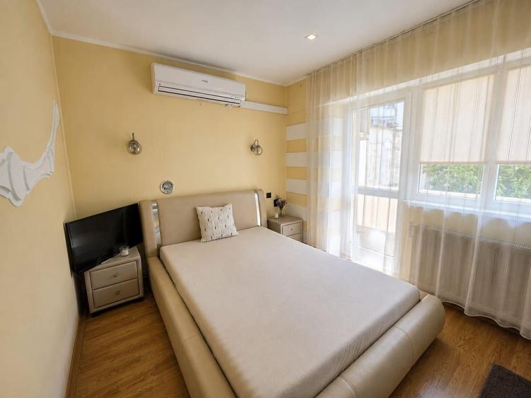 Apartament cu 3 camere decomandat, mobilat în Zorilor