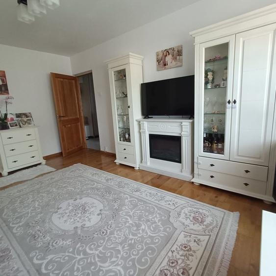 Apartament cu 2 camere decomandat în Sfântu Ilie