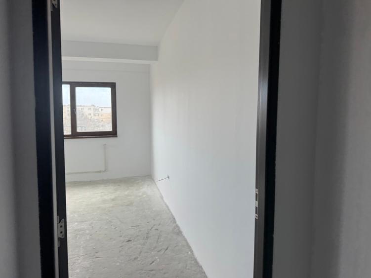 Apartament cu 2 camere decomandat în Km 5