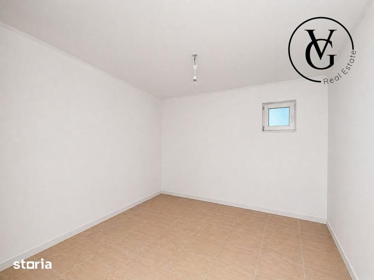 Casă cu 6 camere semidecomandat cu Teren 327 Mp în Central