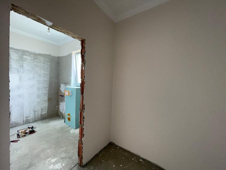 Casă individuală cu 3 camere cu Canalizare în Ghiroda