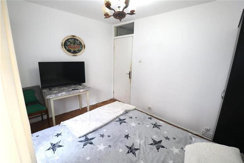 Apartament cu 2 camere semidecomandat în Lipovei