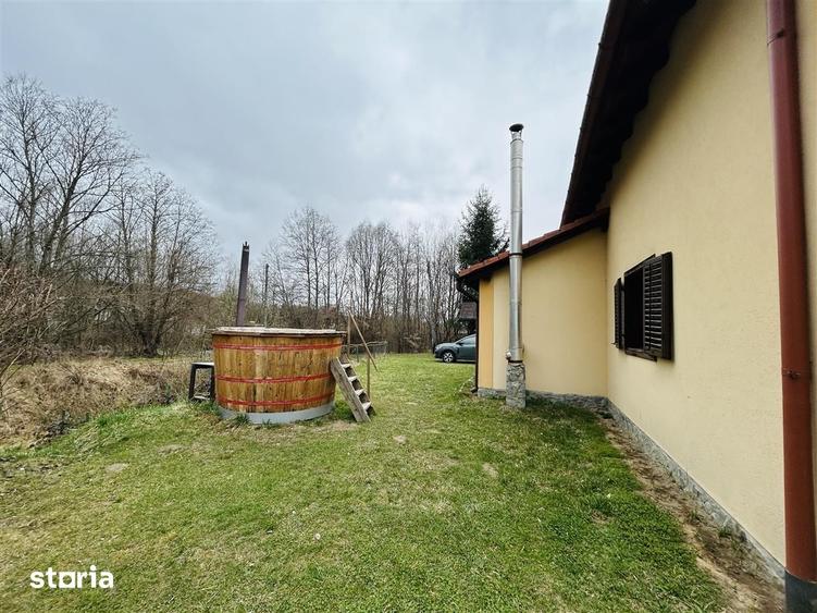 Casă cu 5 camere cu Teren 3400 Mp în Porumbacu de Jos