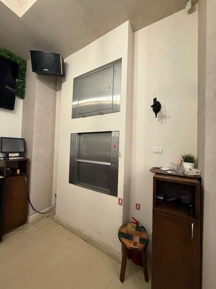 Casă individuală cu 5 camere cu Canalizare în Universitate