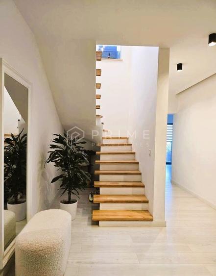 Apartament cu 4 camere decomandat, mobilat în Unirii