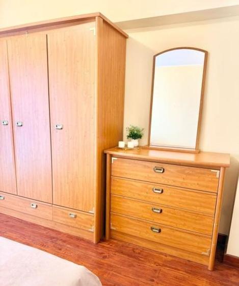Apartament cu 4 camere decomandat în P-ța Unirii