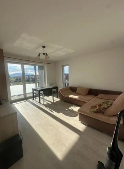 Apartament cu 3 camere decomandat în Avantgarden