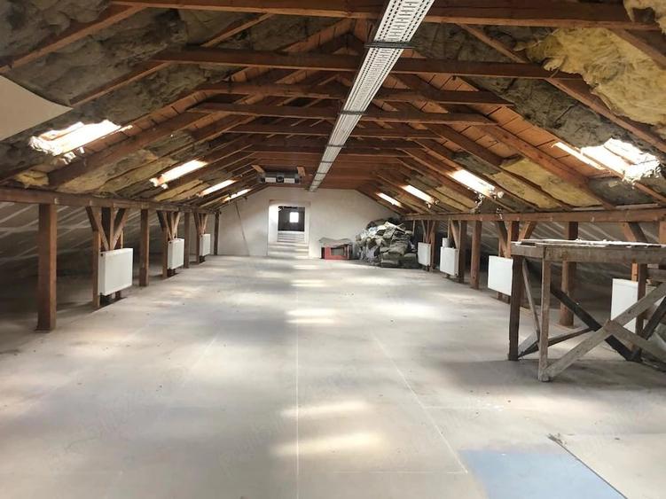 Spațiu comercial, de 1,800 mp, în Sângeorgiu de Mureș