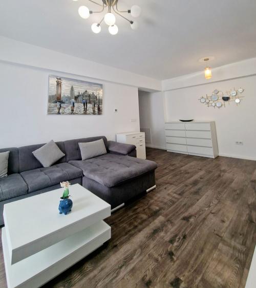 Apartament cu 3 camere decomandat, mobilat în Barbu Văcărescu