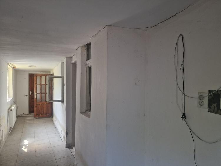 Casă cu 3 camere în Tărtășești