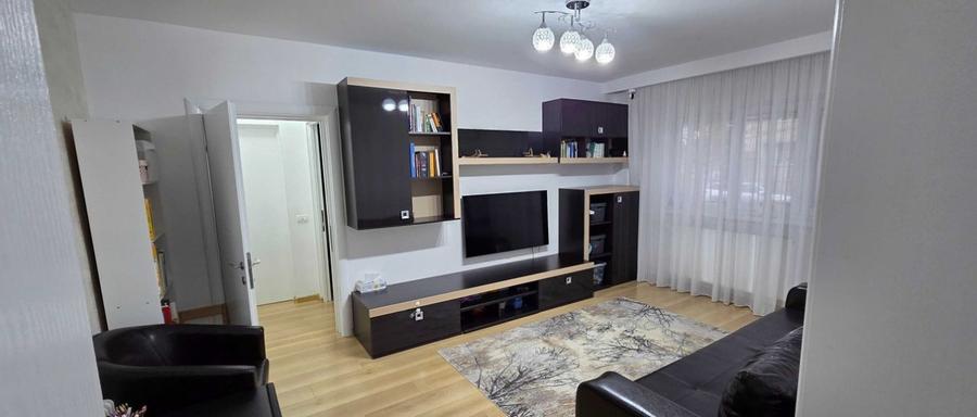 Apartament cu 4 camere semidecomandat, mobilat în Lujerului