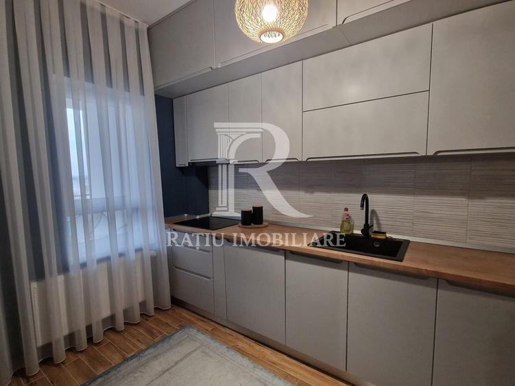 Apartament cu 3 camere decomandat, mobilat în Nufărul