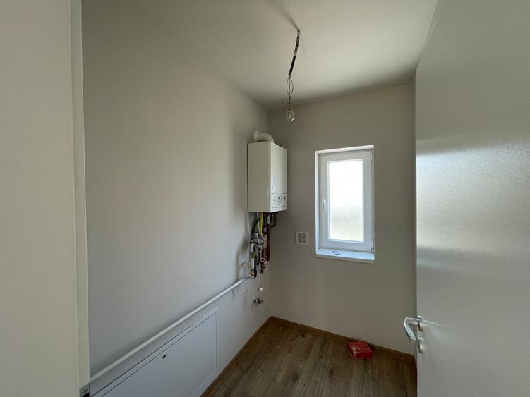 Duplex cu 4 camere cu Teren 300 Mp în Moșnița Nouă