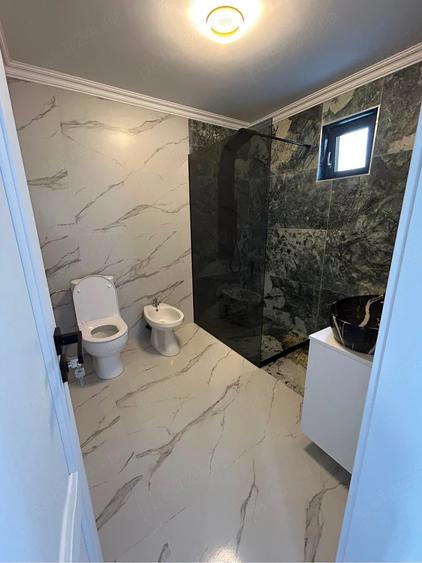 Casă cu 5 camere cu Teren 410 Mp în Central