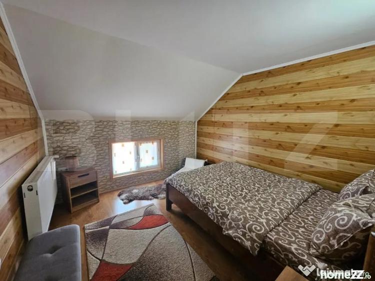 Casă cu 5 camere cu Teren 250 Mp în Tău