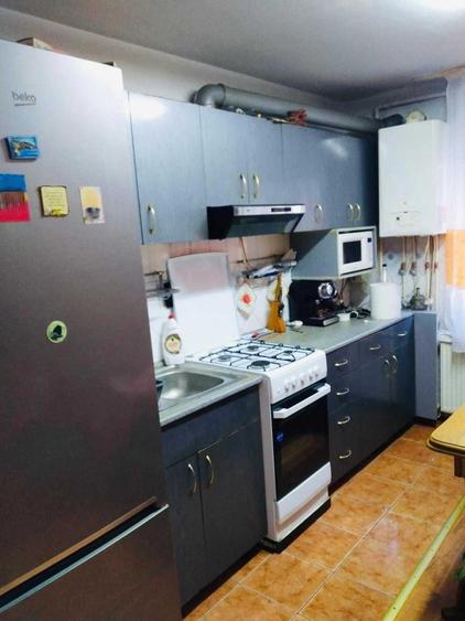 Apartament cu 3 camere decomandat în Mărăști