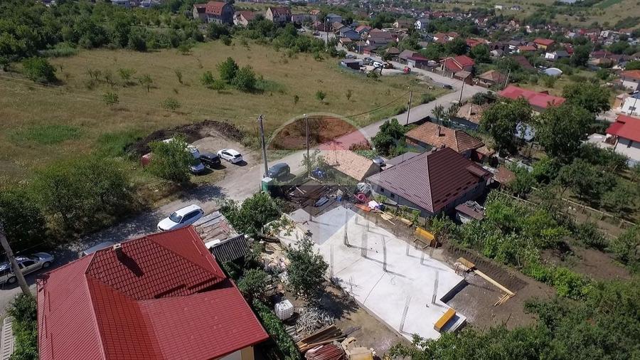 Duplex cu 5 camere cu Teren 250 Mp în Iris
