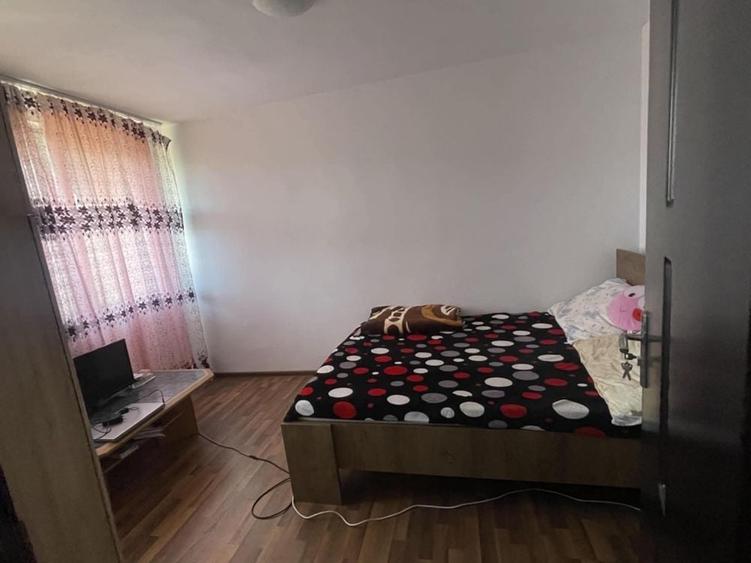 Apartament cu 2 camere semidecomandat în Crihala