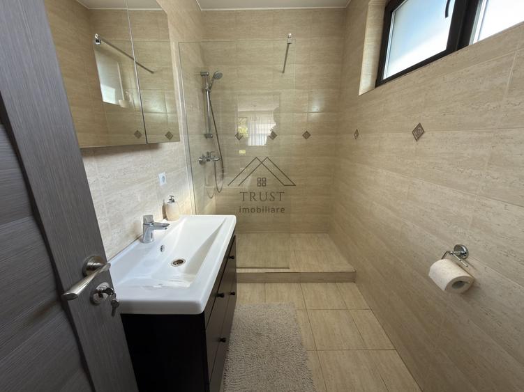 Duplex cu 4 camere cu Canalizare în Florești