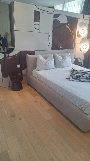 Penthouse cu 4 camere semidecomandat în 13 Septembrie