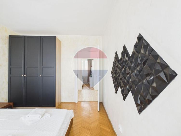 Apartament cu 3 camere semidecomandat, mobilat în Lacul Tei