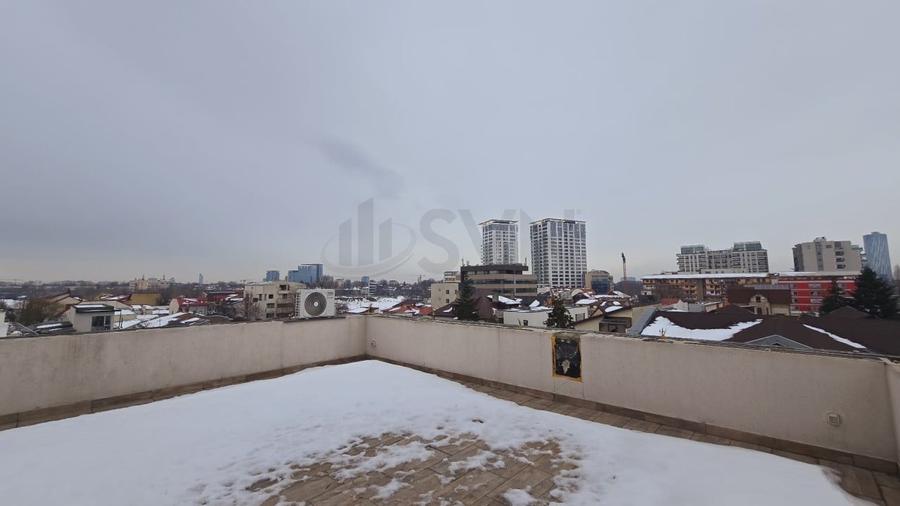Casă individuală cu 7 camere cu Canalizare în Floreasca