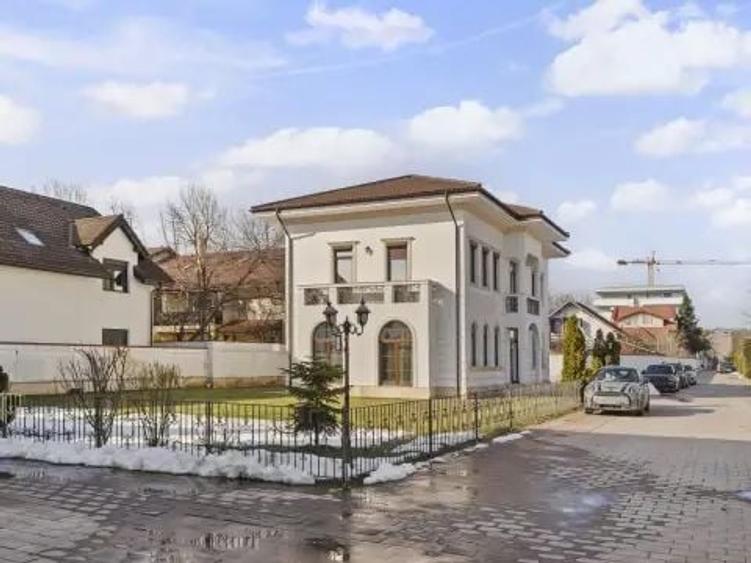 Casă individuală cu 6 camere cu Canalizare în Iancu Nicolae