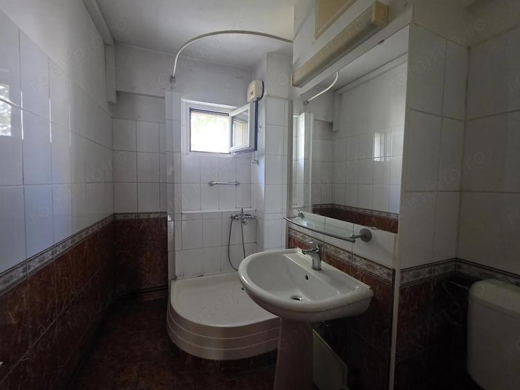 Apartament cu 4 camere decomandat în Militari