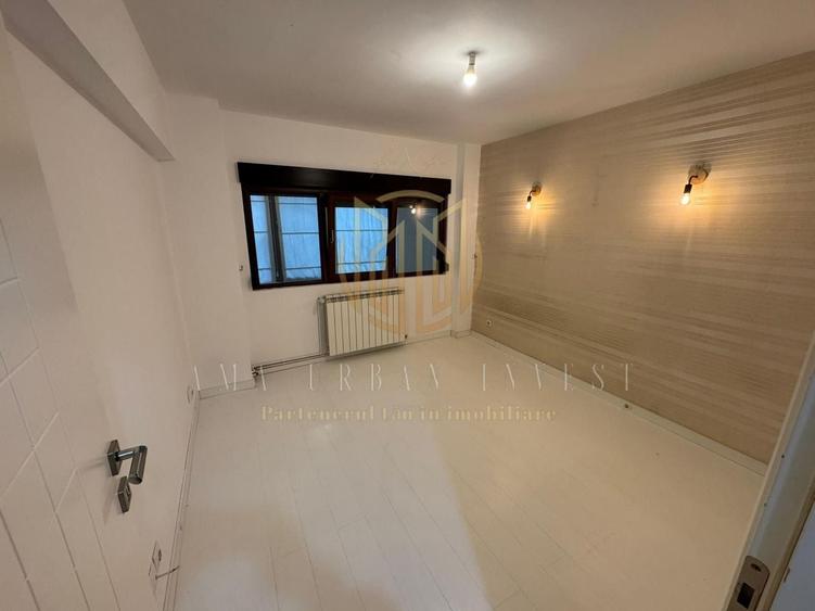 Apartament cu 3 camere semidecomandat în Lacul Tei