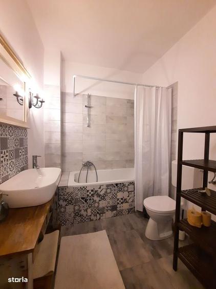Apartament cu 4 camere decomandat în Central