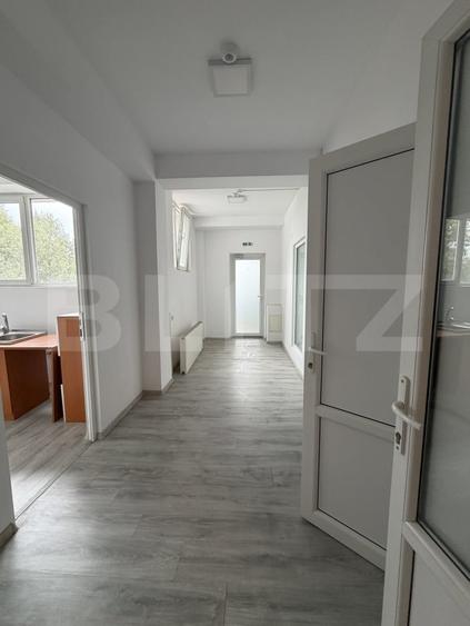 Spațiu comercial, de 329 mp, în Periferie