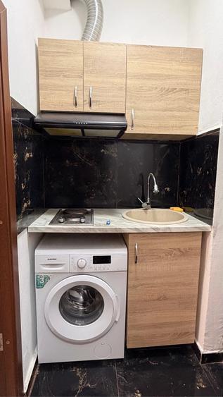 Garsonieră decomandată în Central