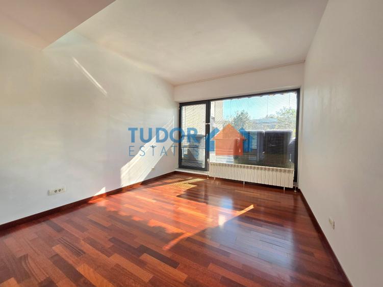 Apartament cu 4 camere decomandat, mobilat în Șoseaua Nordului