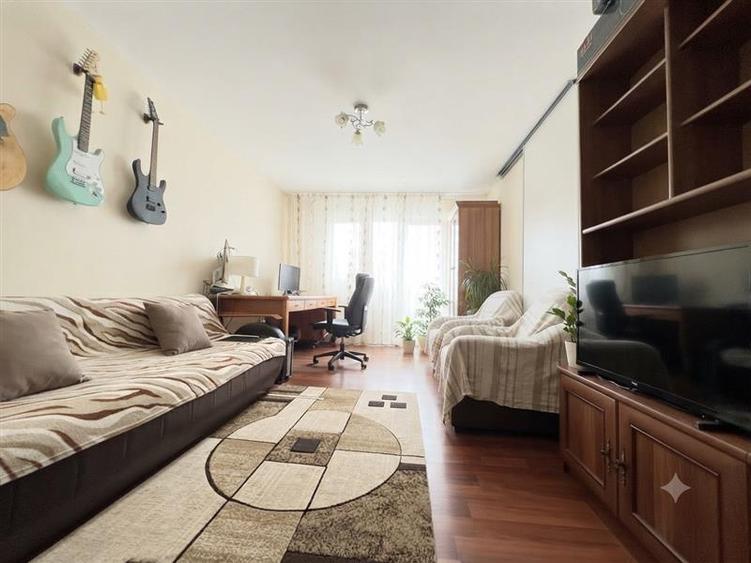 Apartament cu 2 camere circular, mobilat în Aeroport