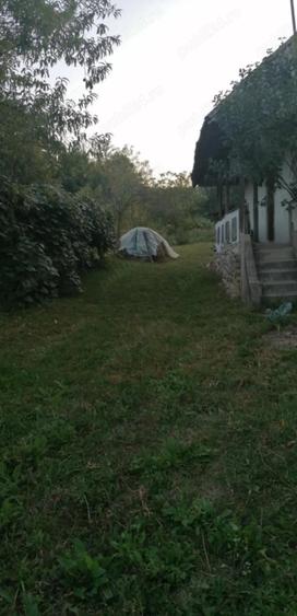 Casă cu 3 camere cu Teren 1870 Mp în Stroești