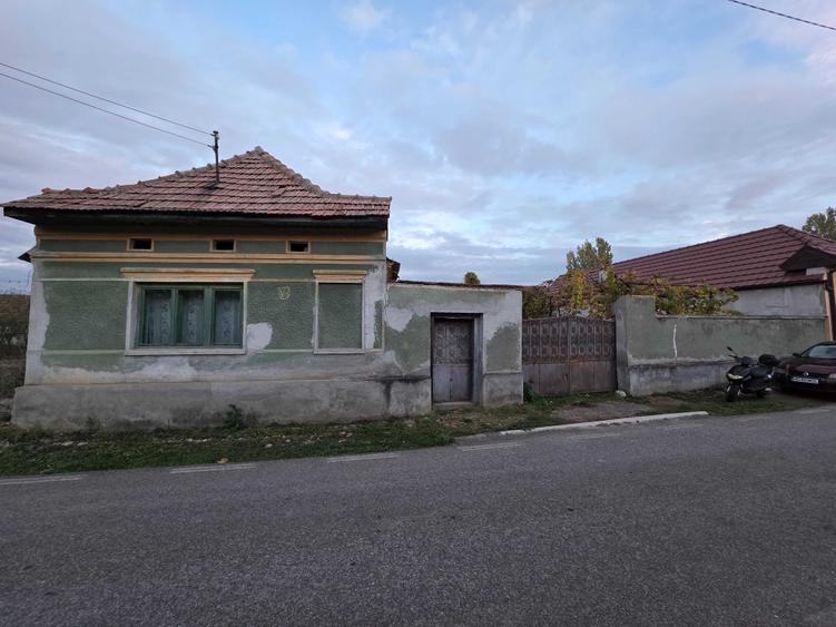 Casă cu 4 camere în Sereca