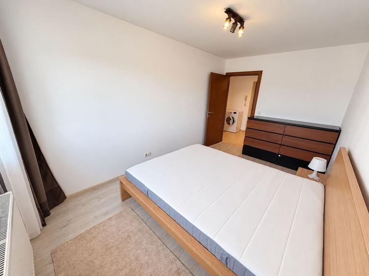 Apartament cu 2 camere semidecomandat, mobilat în Titan