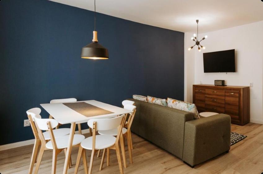 Apartament cu 2 camere semidecomandat, mobilat în Zorilor