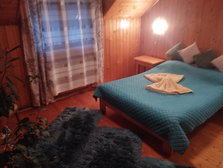 Casă cu 11 camere cu Teren 1500 Mp în Cheia